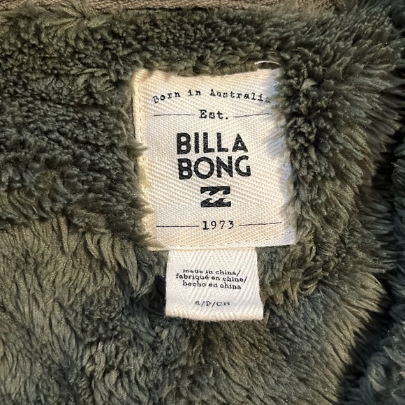 BillaBong Olive Sherpa Sweater - Picture 3 of 3